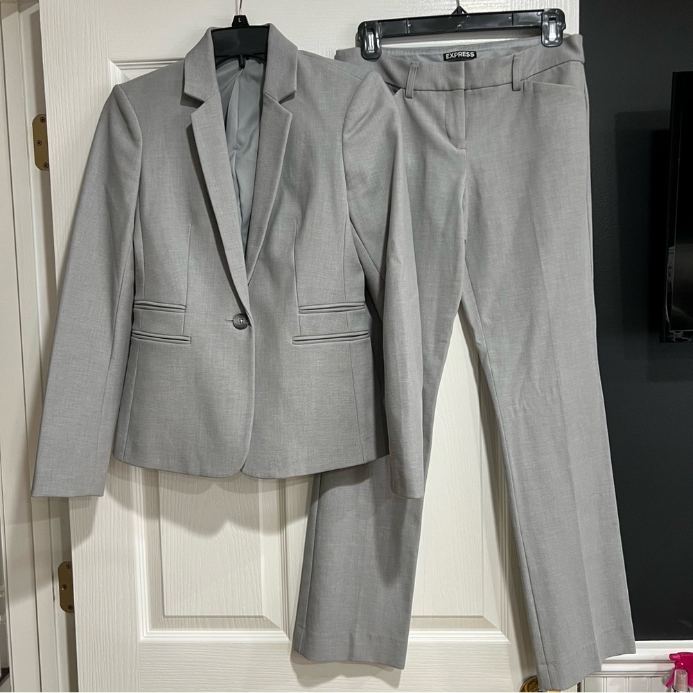 Light Gray Express Women’s Suit (blazer and pants)